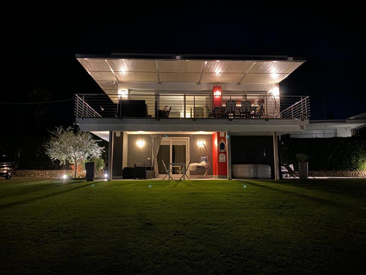 Lhv Garda Lake - Private Pool And Spa Bardolino Bagian luar foto