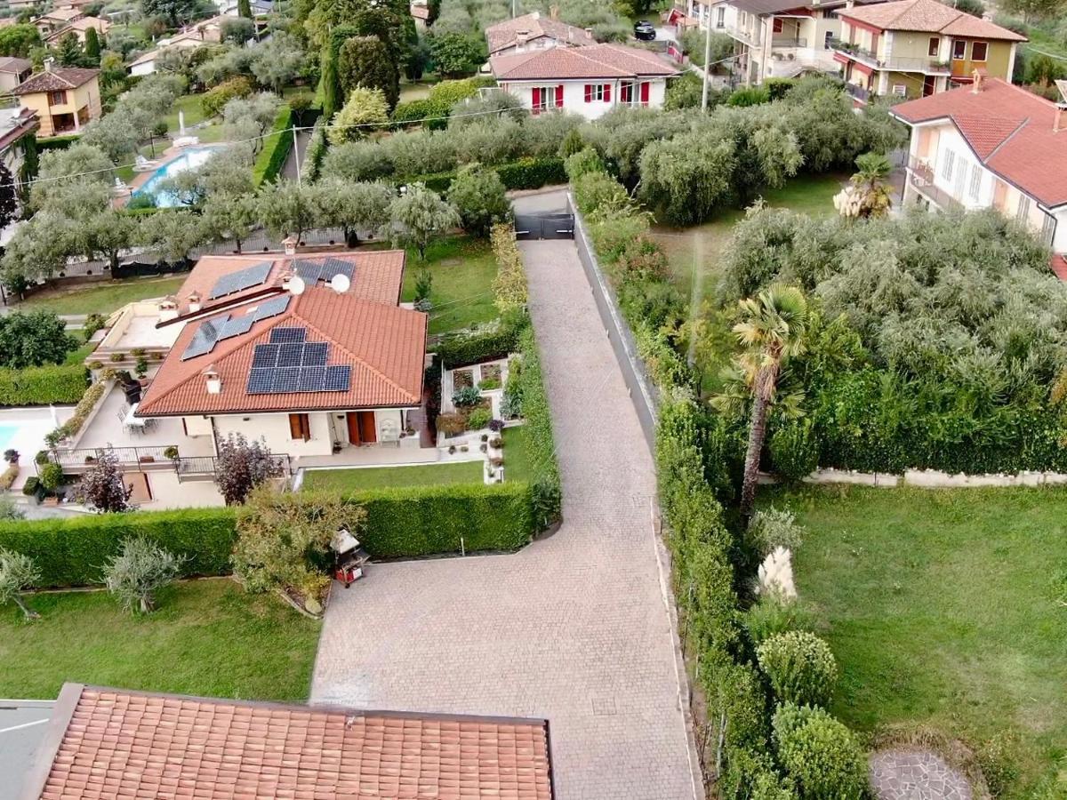 Lhv Garda Lake - Private Pool And Spa Bardolino Bagian luar foto