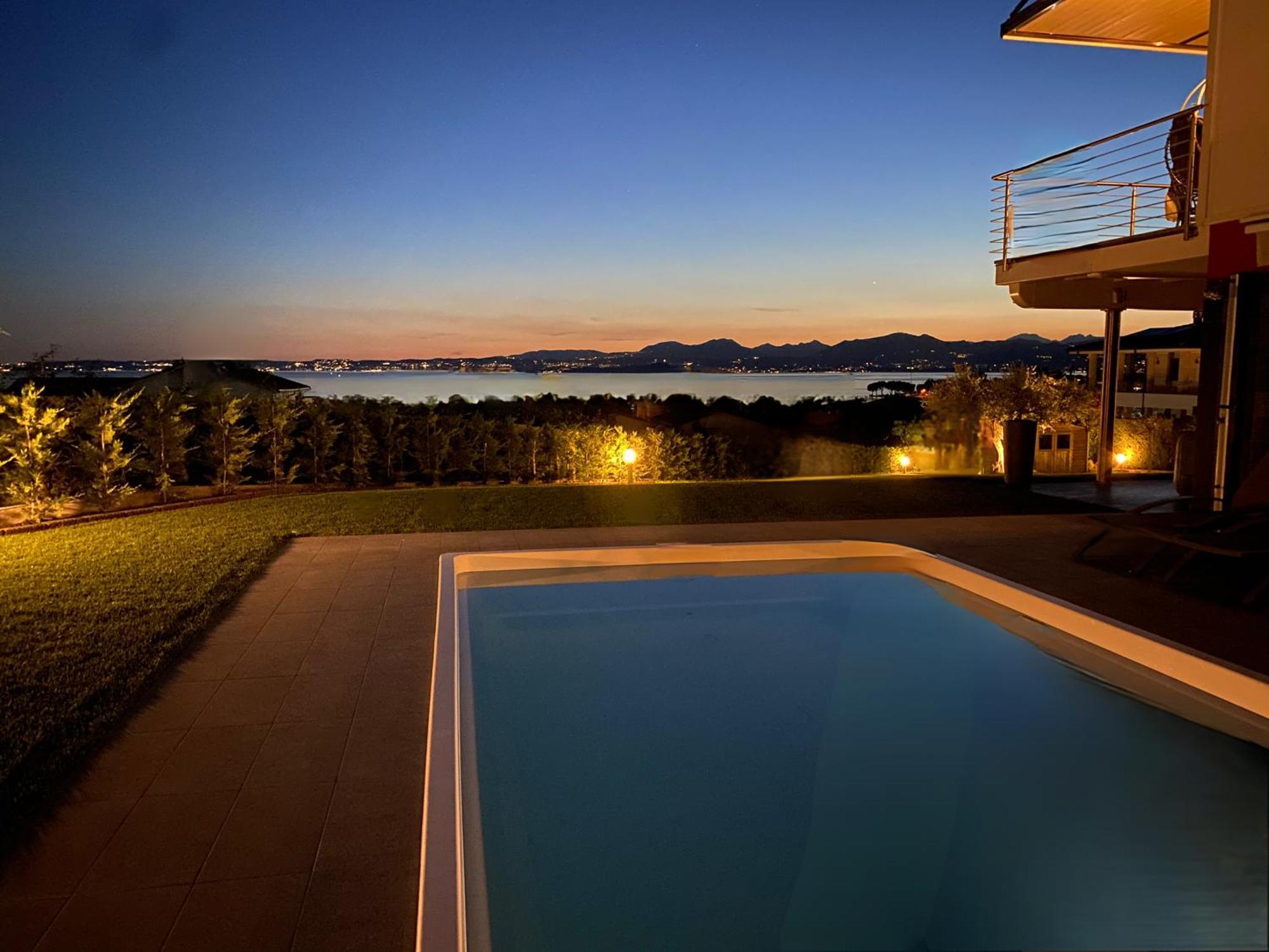 Lhv Garda Lake - Private Pool And Spa Bardolino Bagian luar foto